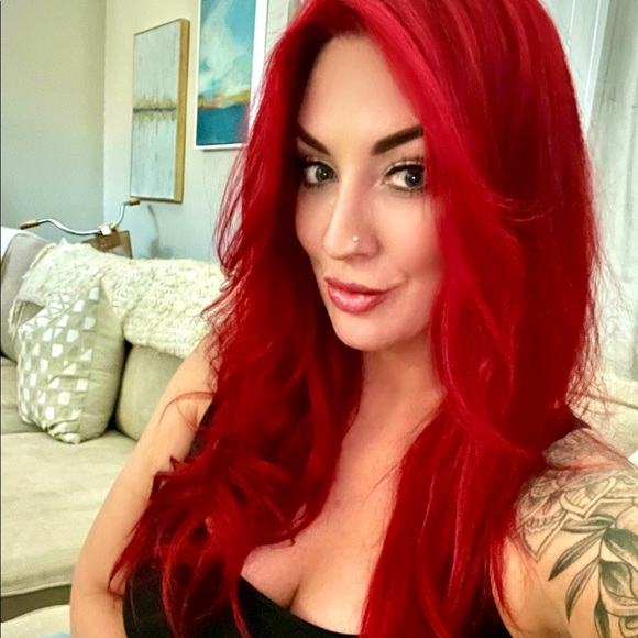 Meet your Posher, Kailee - Picture 1 of 1